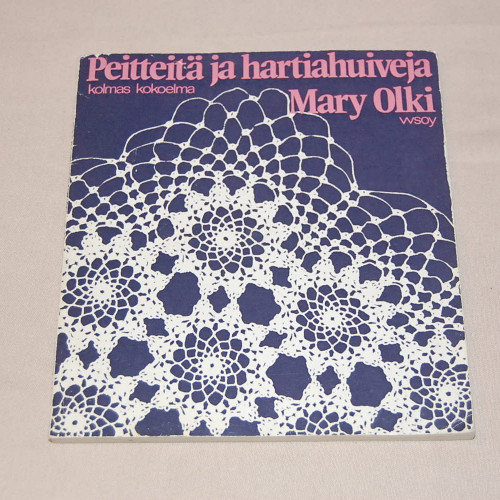 Mary Olki Peitteitä ja hartiahuiveja Kolmas kokoelma